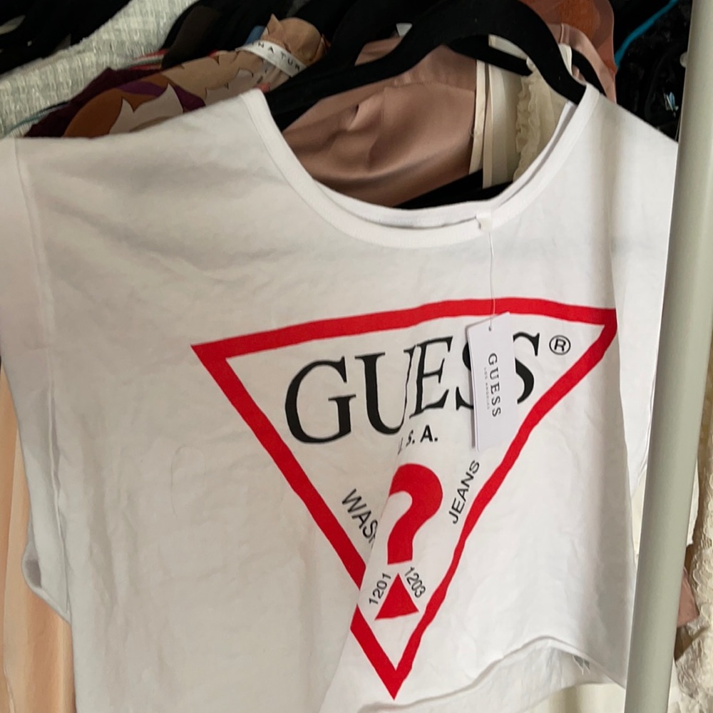 Classic amor logo tee NWT